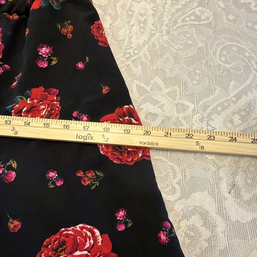 Rose Capri Romper Black Red Roses Off Shoulder Whimsigoth 50's Vibe Croquette S - Picture 10 of 10
